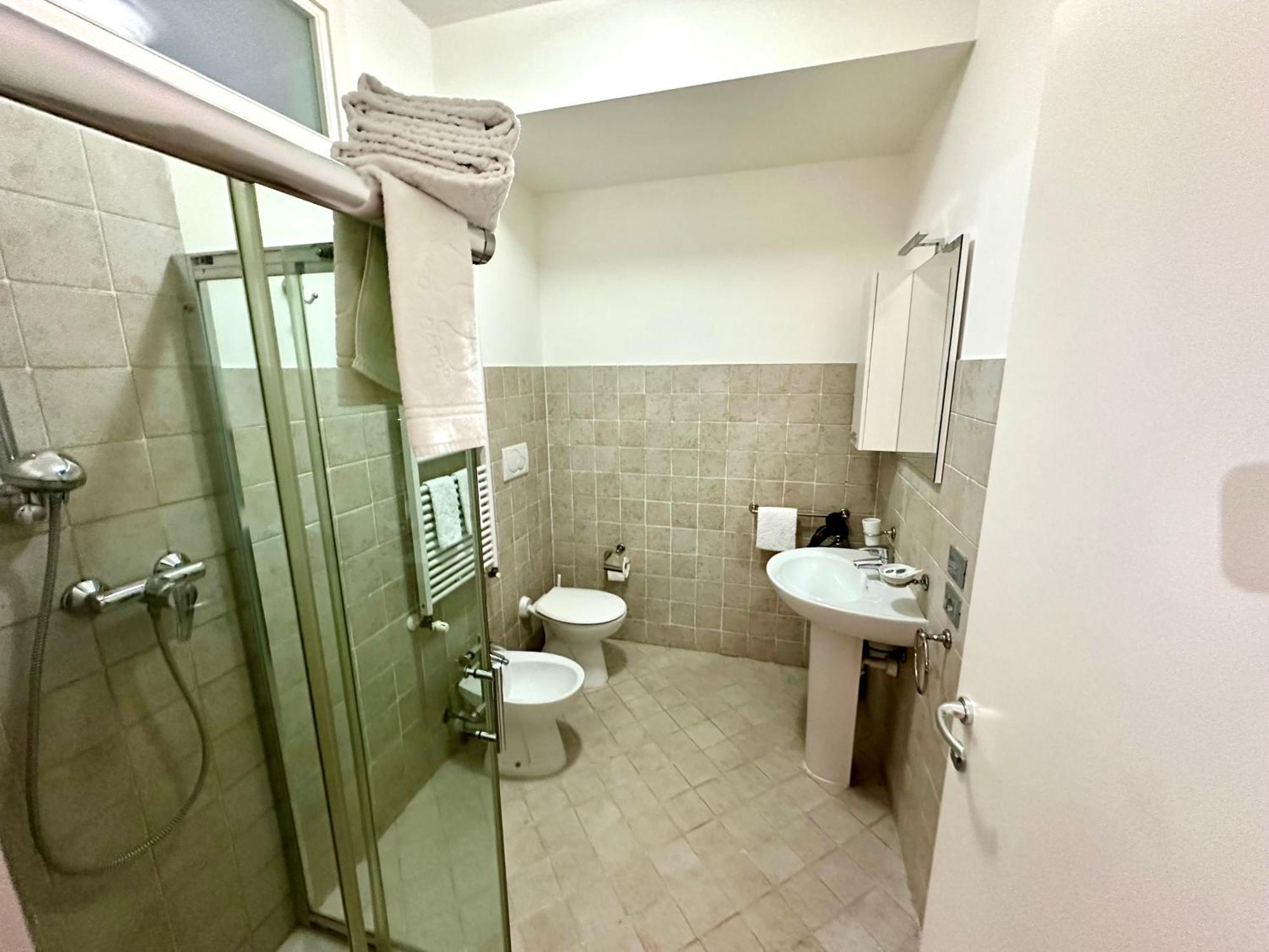Ai Giardini Rooms -Vicino Ospedale Borgo Trento E Centro Storico Vérone Extérieur photo