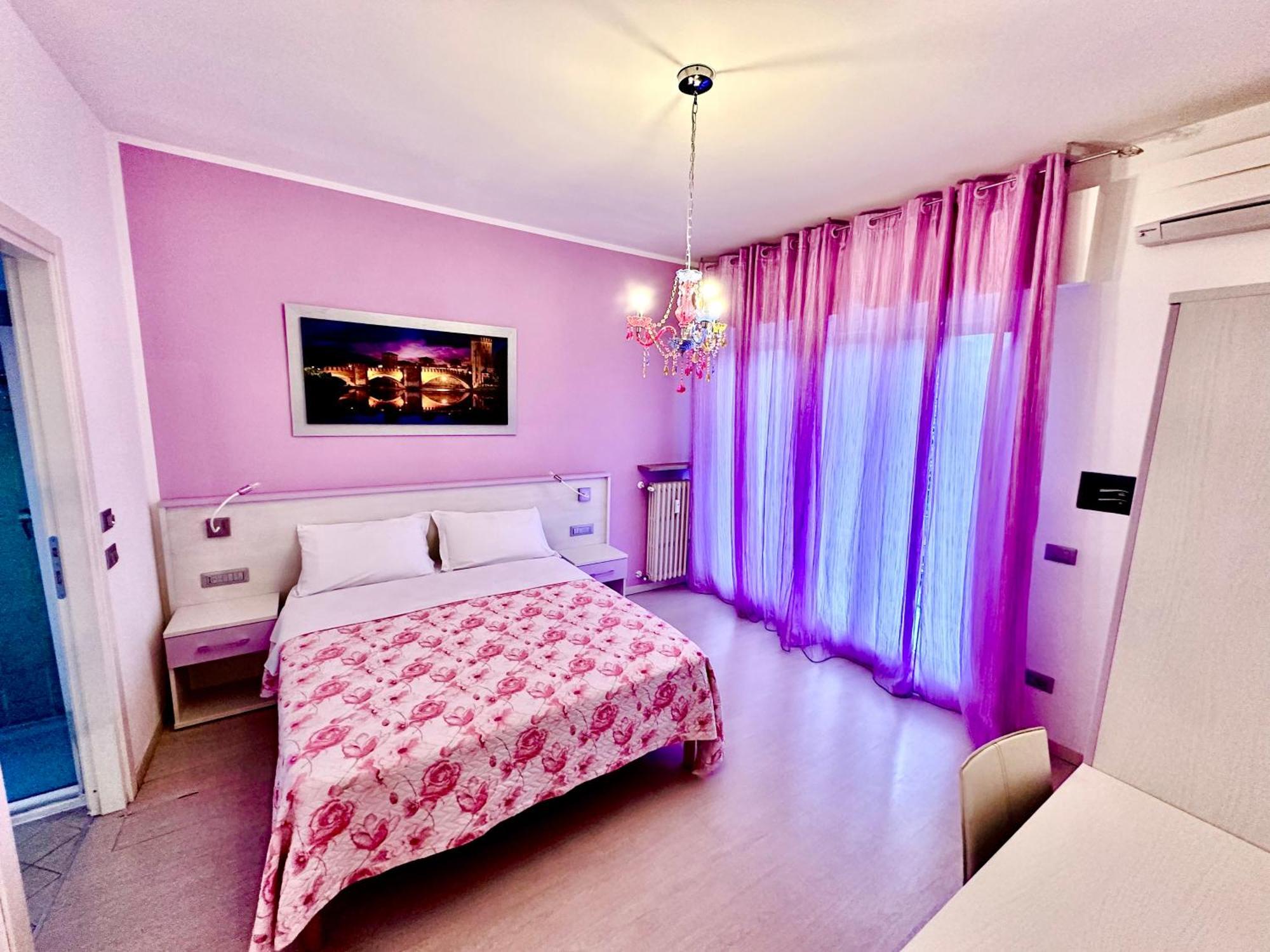 Ai Giardini Rooms -Vicino Ospedale Borgo Trento E Centro Storico Vérone Extérieur photo